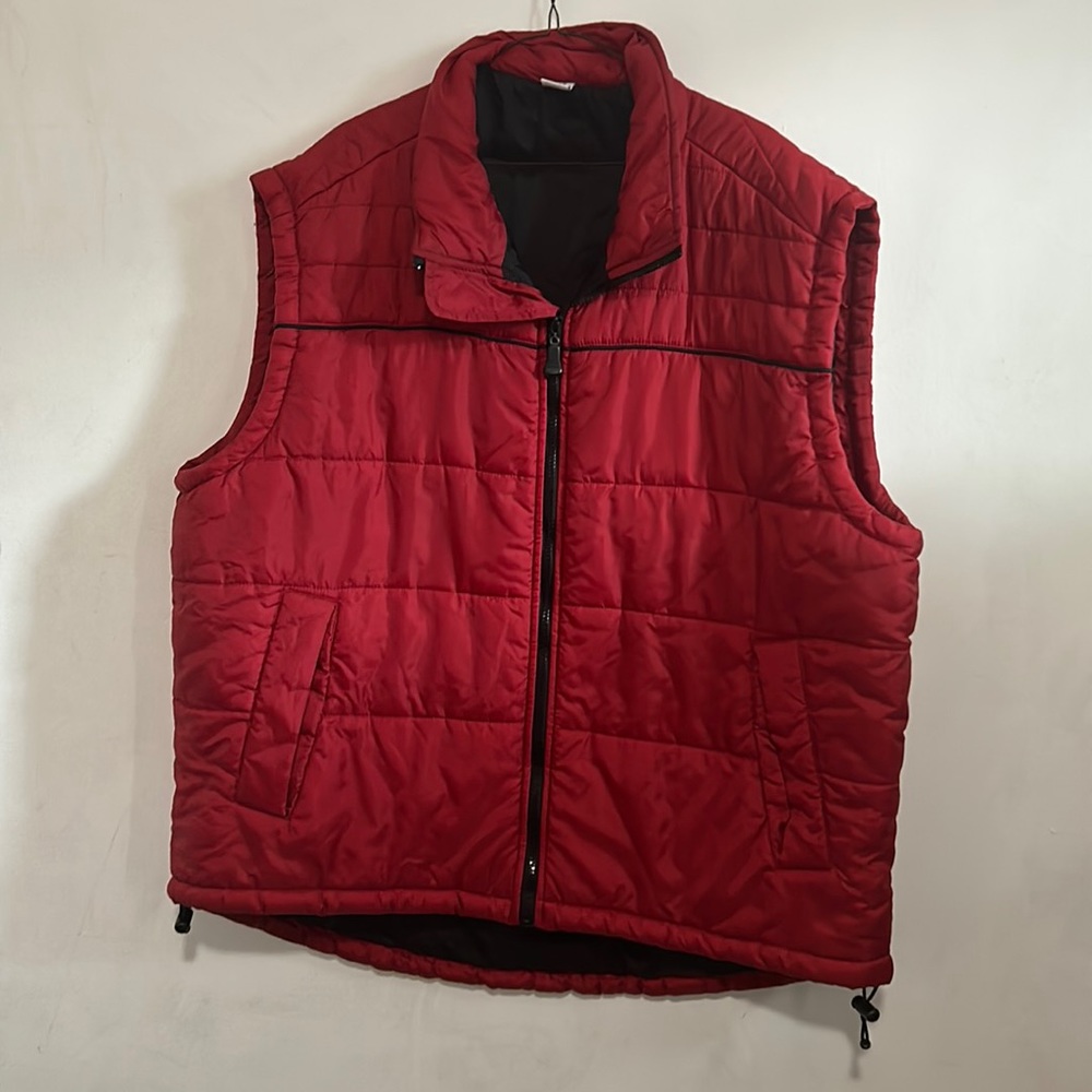 Man Puffer Vest size 2X, XXL Marlboro Brand